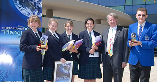 Geologi08 winners with CEO Dr Neil Williams