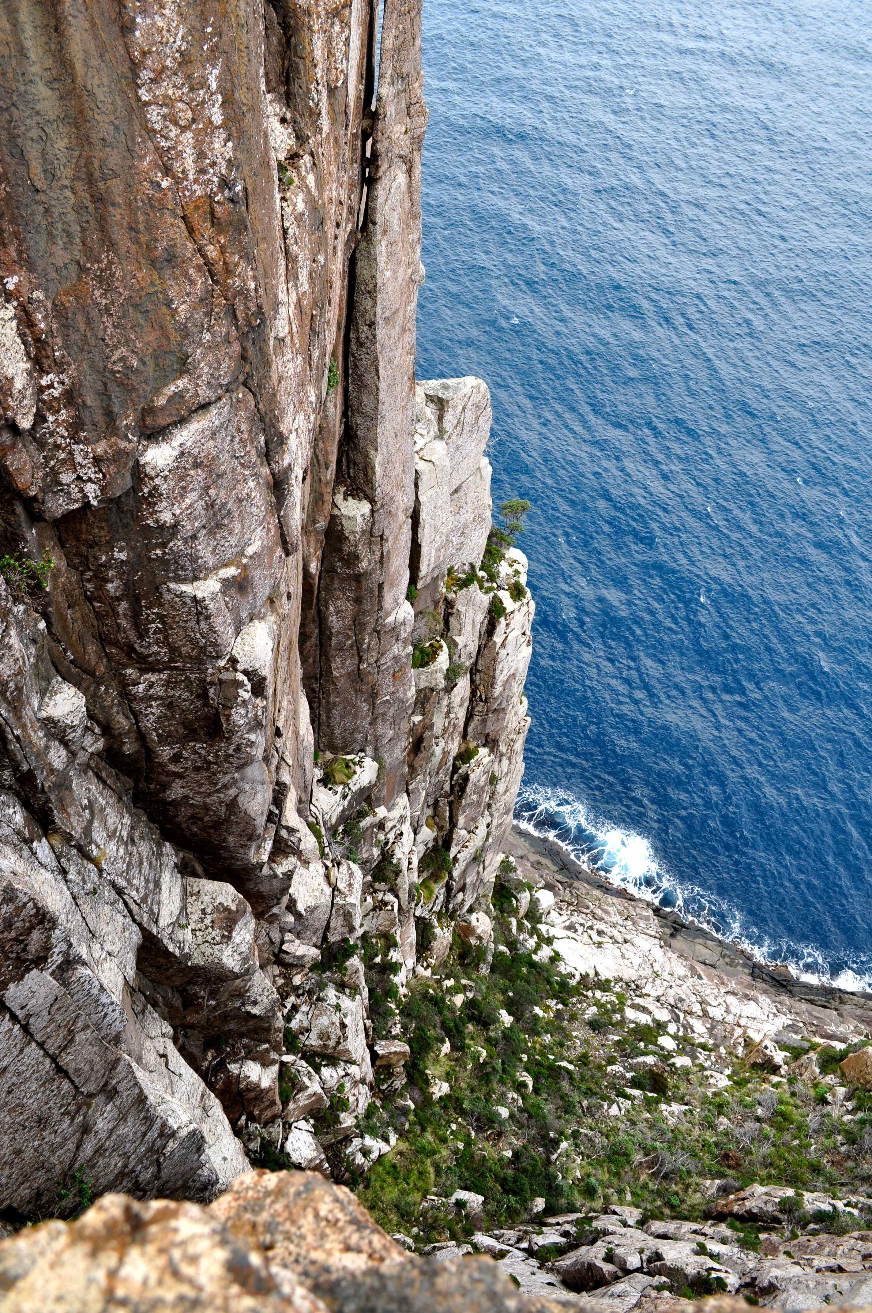 GeoShot 2011 Down the Cliff - Serena Green