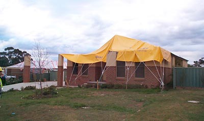 Fig 2. Housing damaged by a tornado in Bendigo, Victoria, May 2003 (Geoscience Australia).