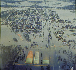 Floodwaters swamp Southern Australia, 1990