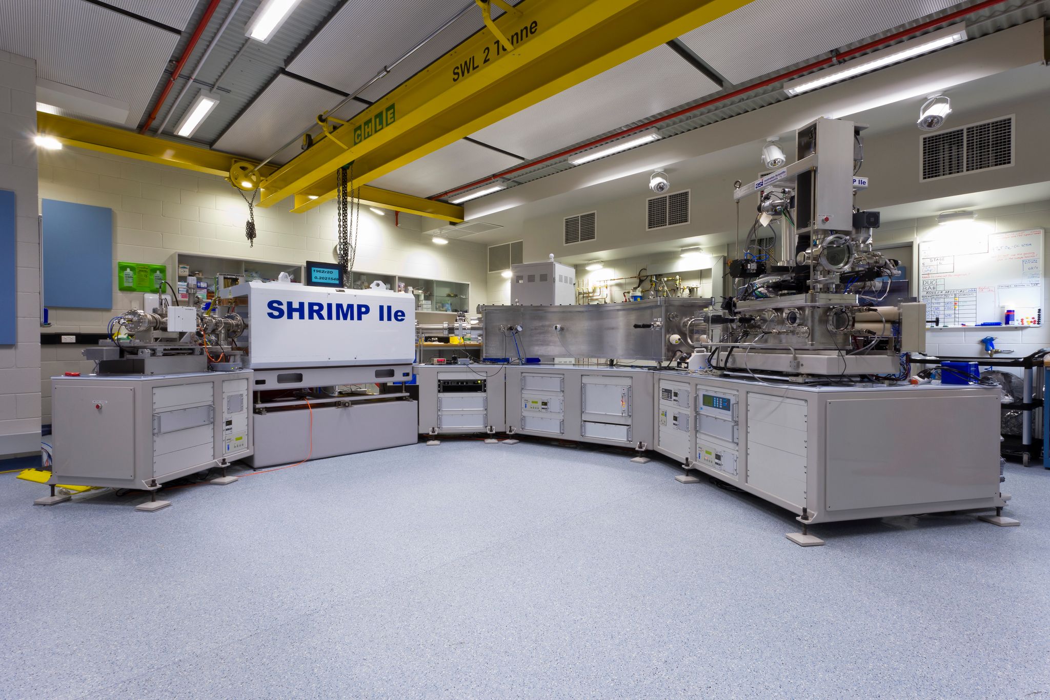 A panoramic view of the new SHRIMP instrument