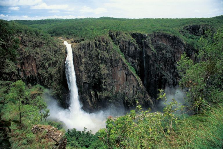 Wallaman Falls